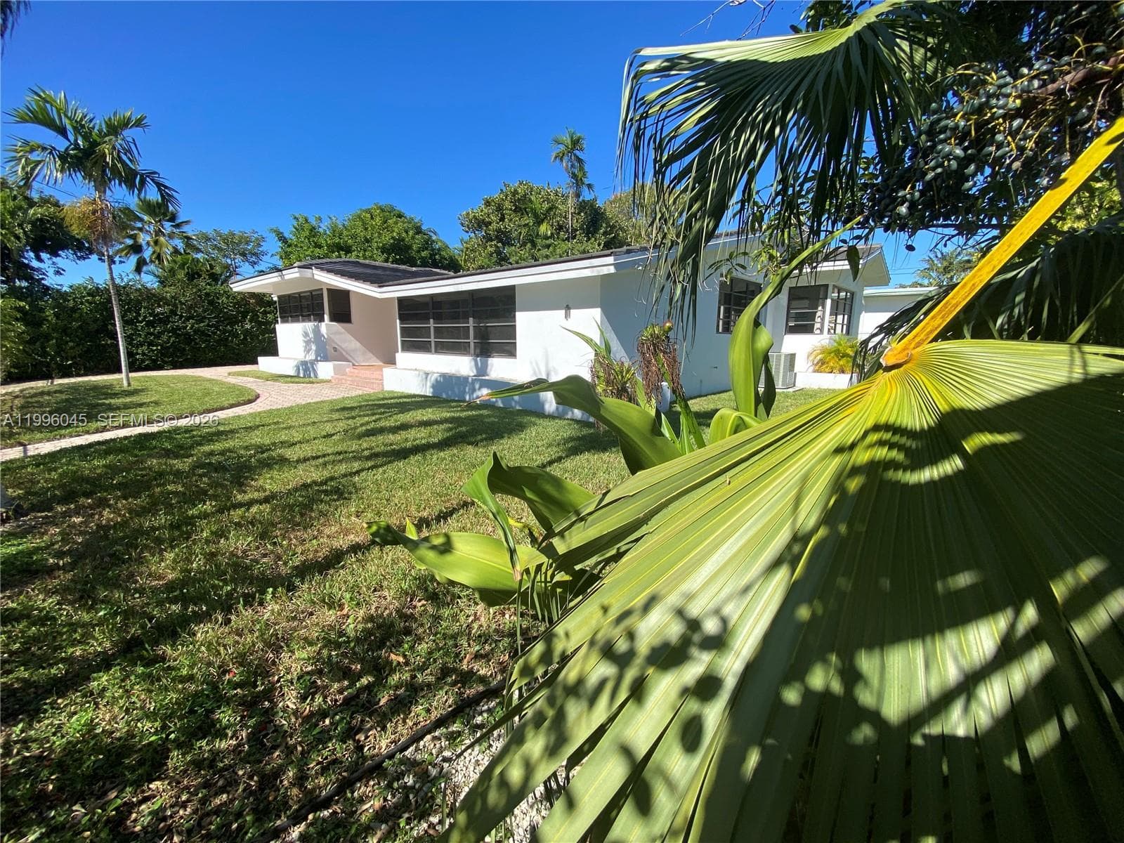 A11996045 — Miami Beach — 13