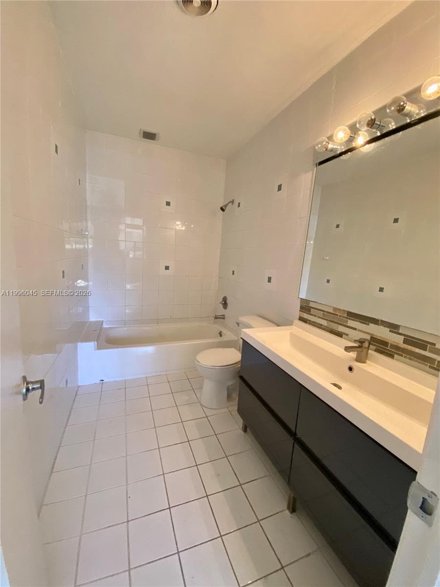 A11996045 — Miami Beach — 63
