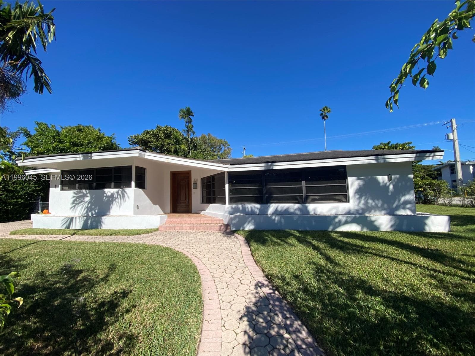 A11996045 — Miami Beach