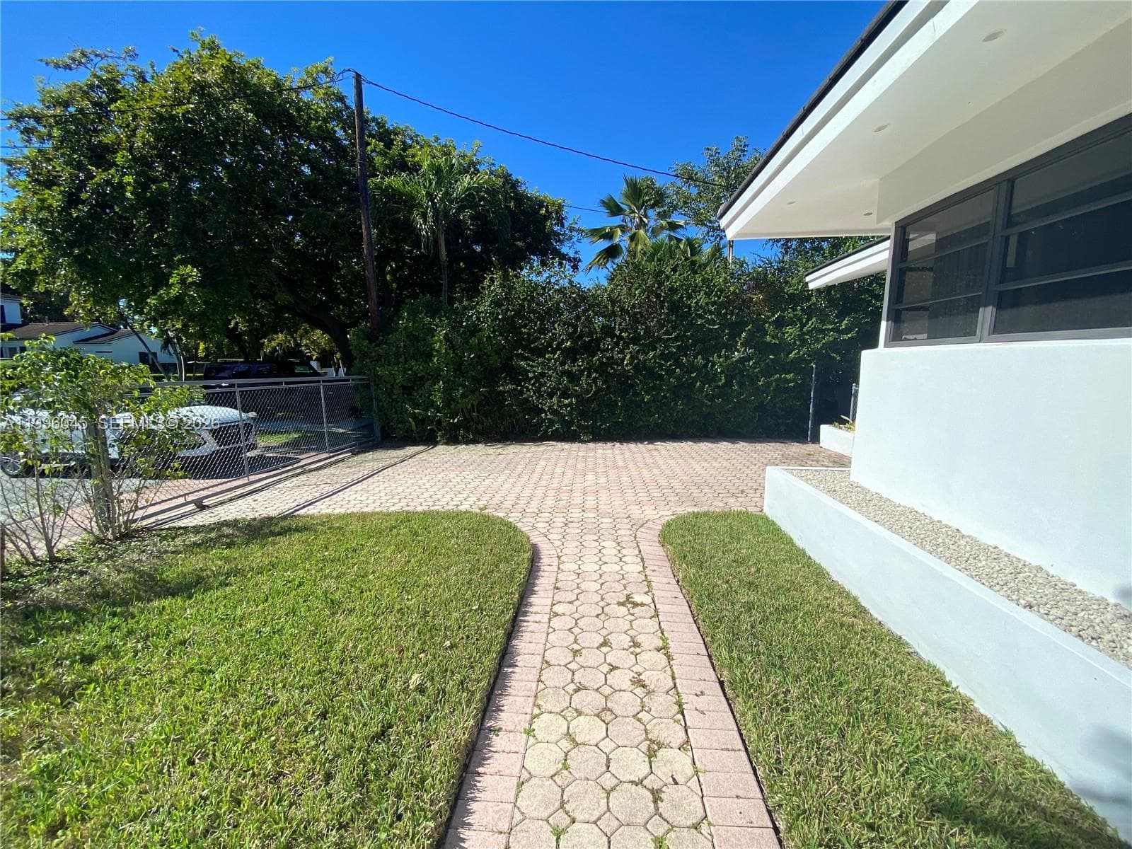 A11996045 — Miami Beach — 10