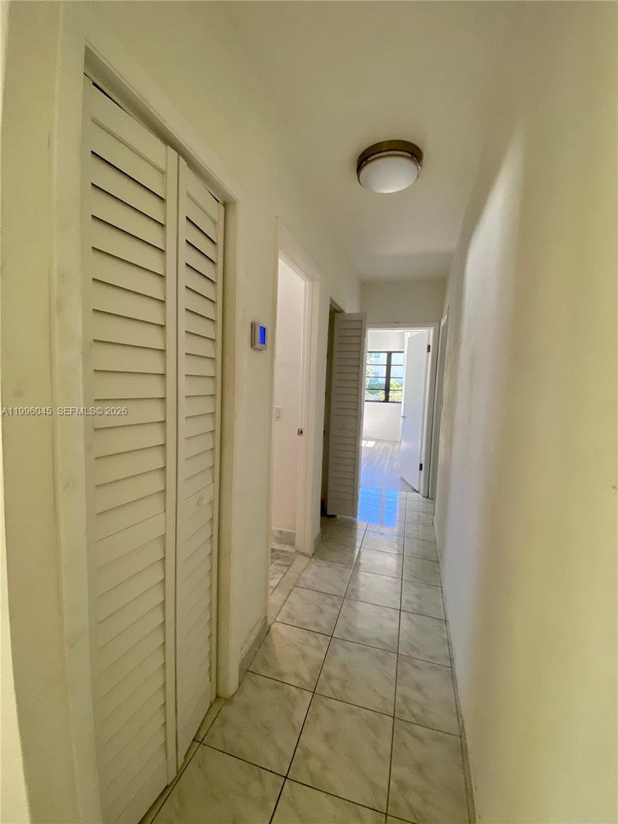 A11996045 — Miami Beach — 54