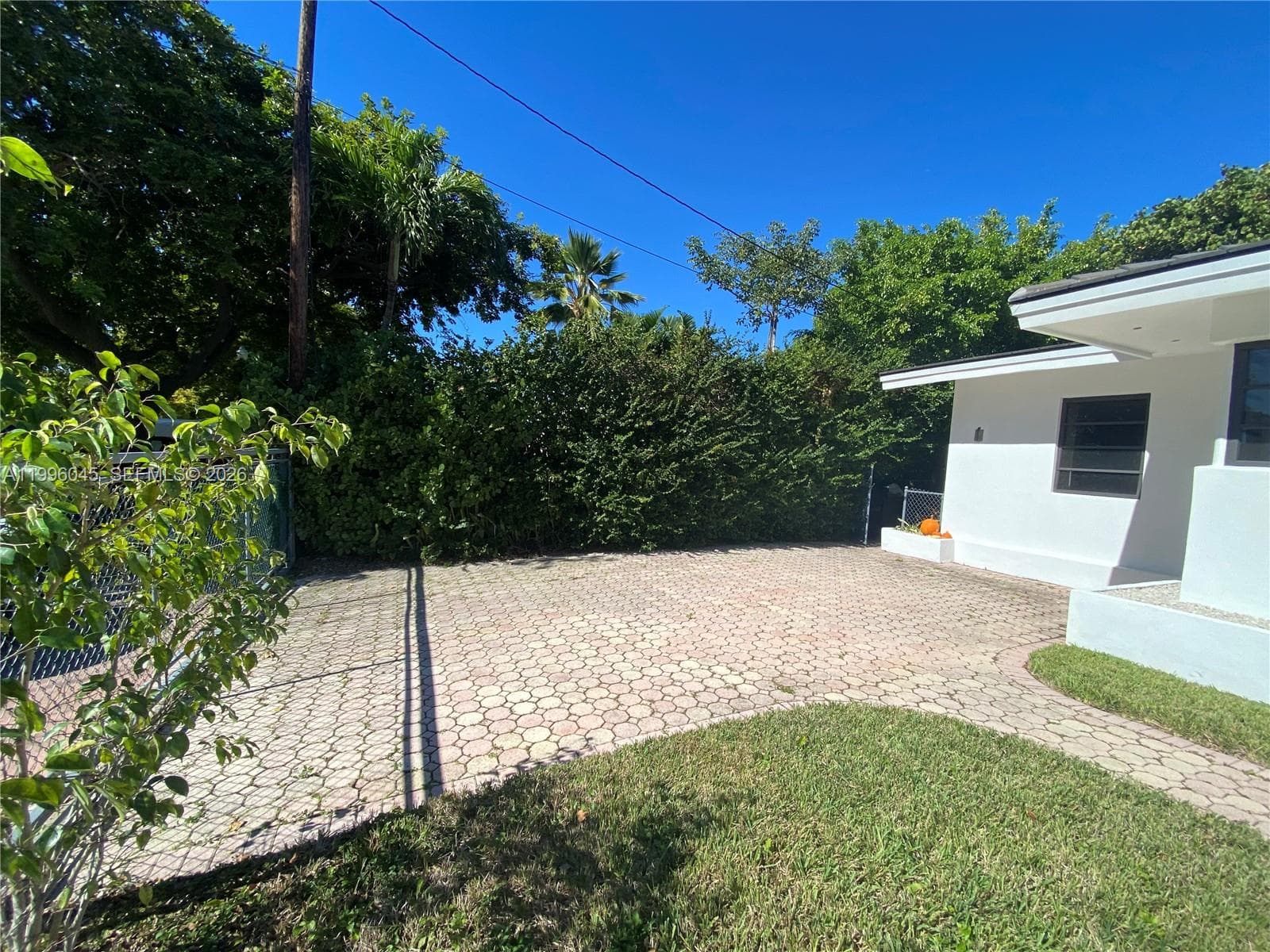 A11996045 — Miami Beach — 11