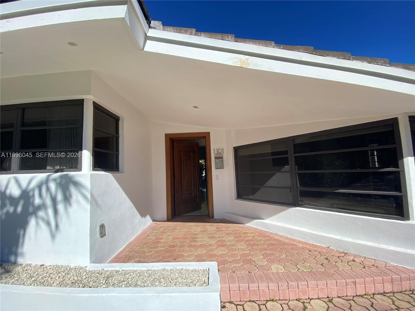 A11996045 — Miami Beach — 19