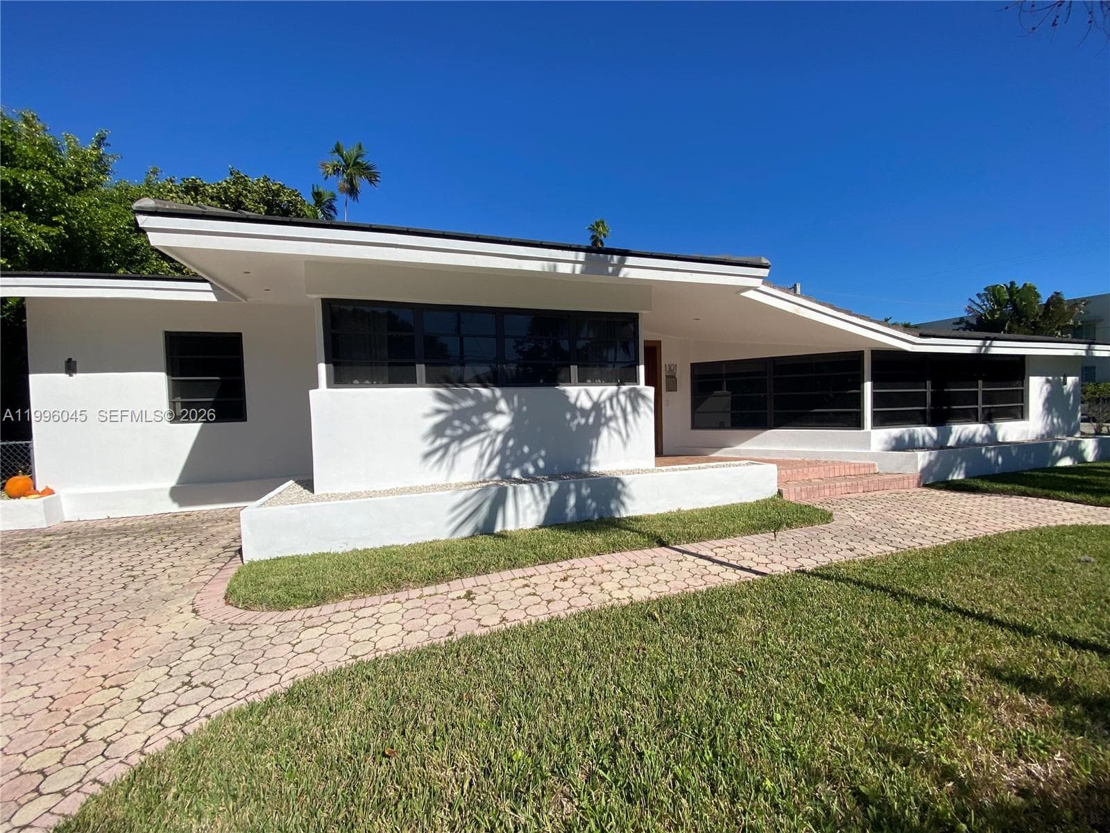 A11996045 — Miami Beach — 8