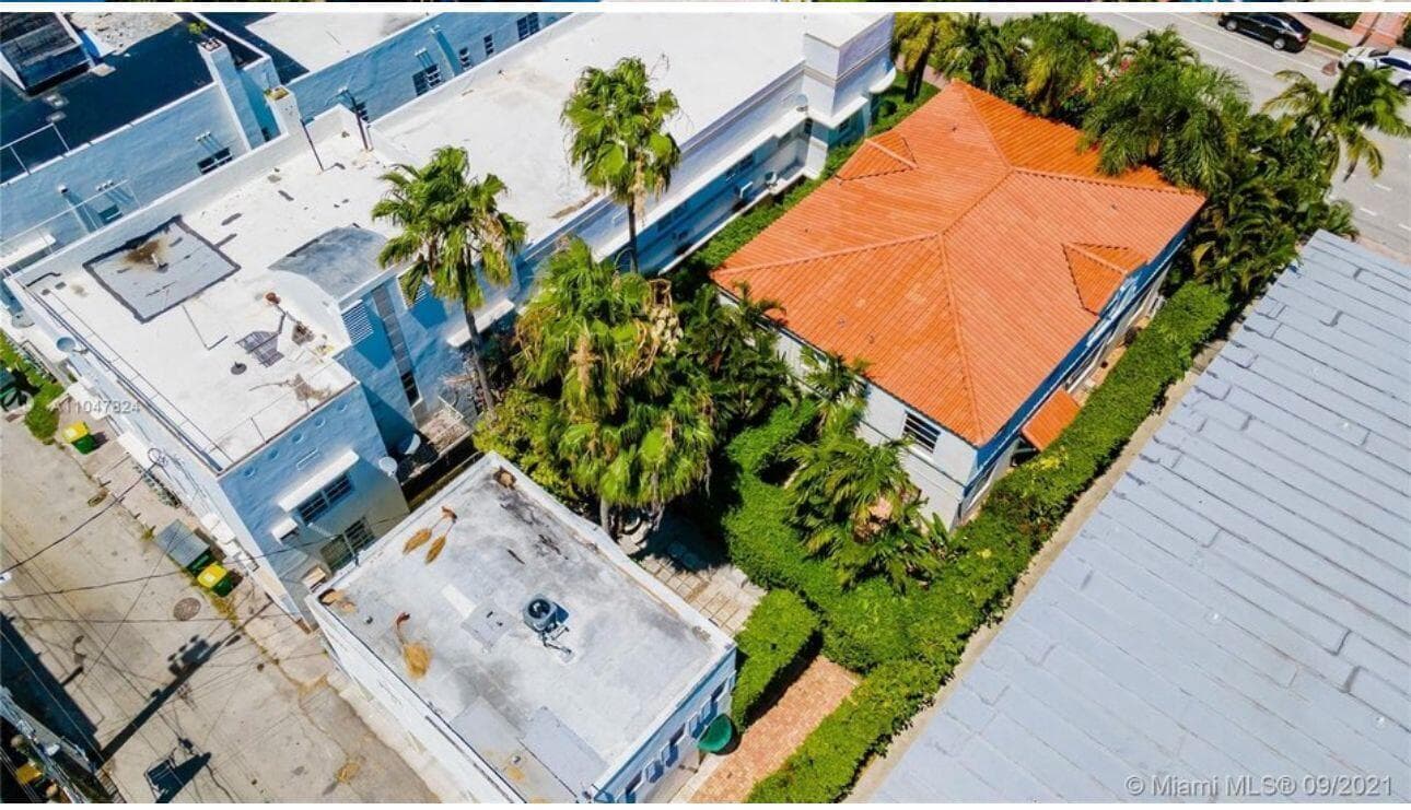 B26011961 — Miami Beach — 13