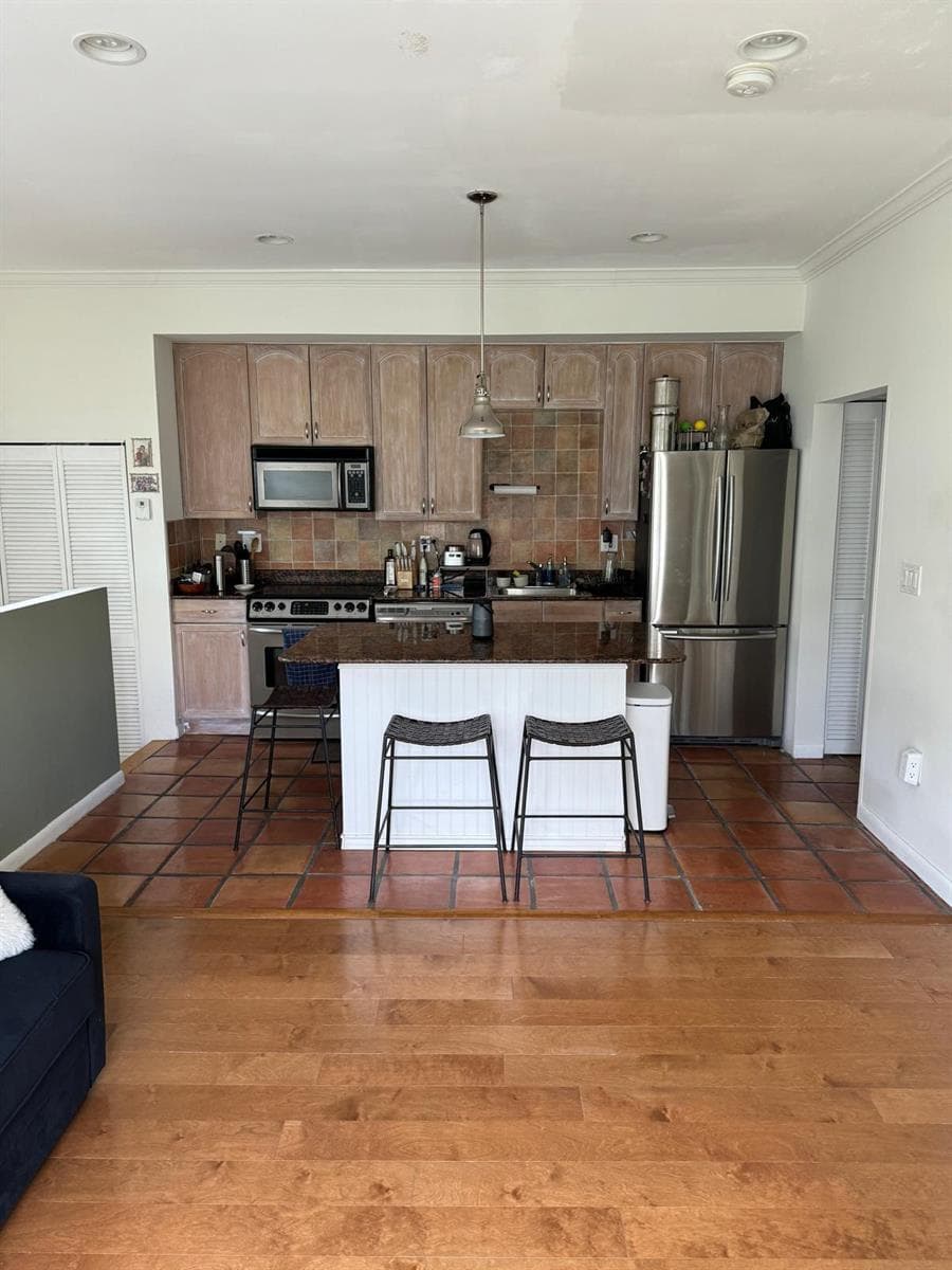 B26011961 — Miami Beach — 4