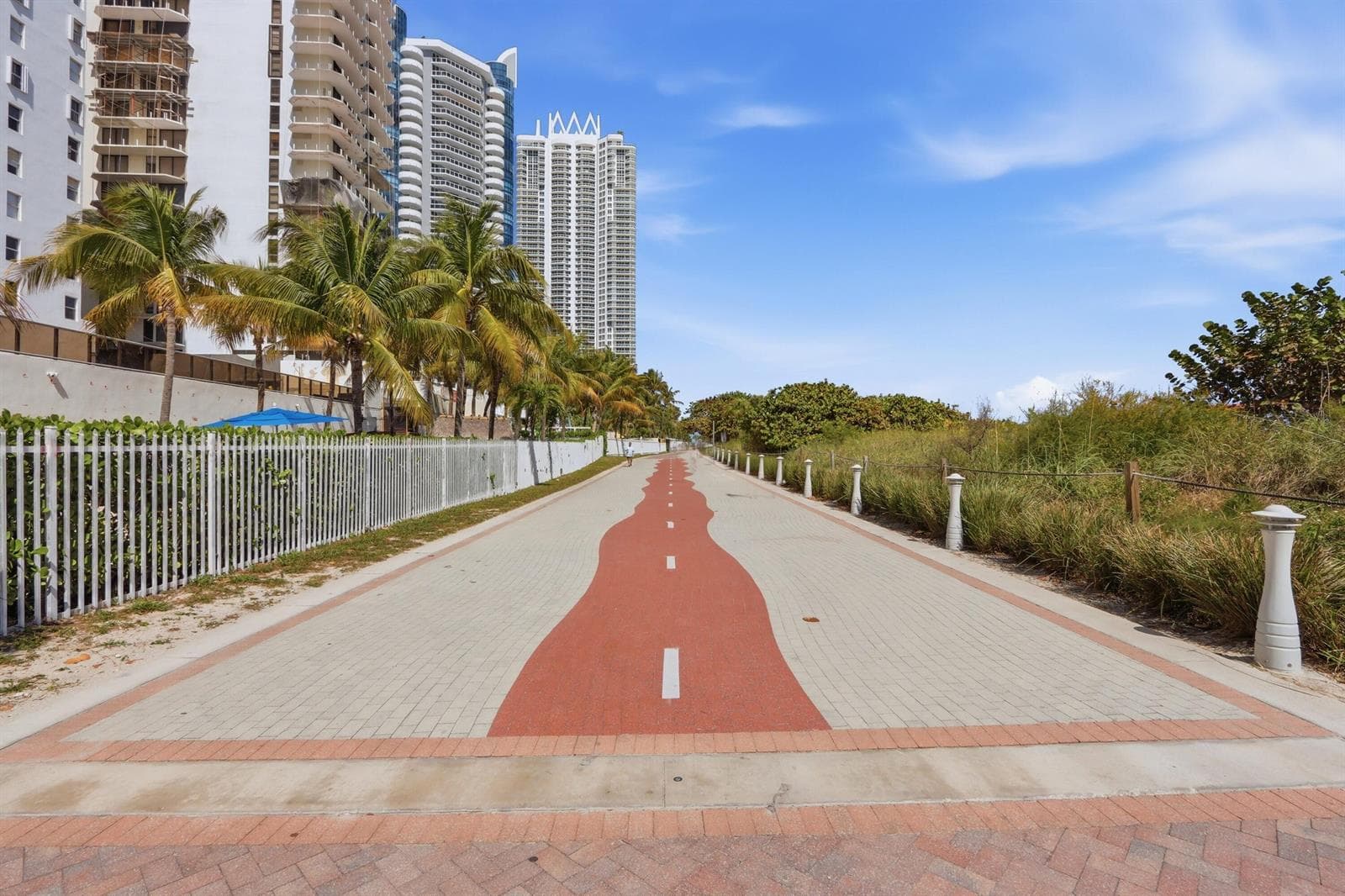 B26011969 — Miami Beach — 43