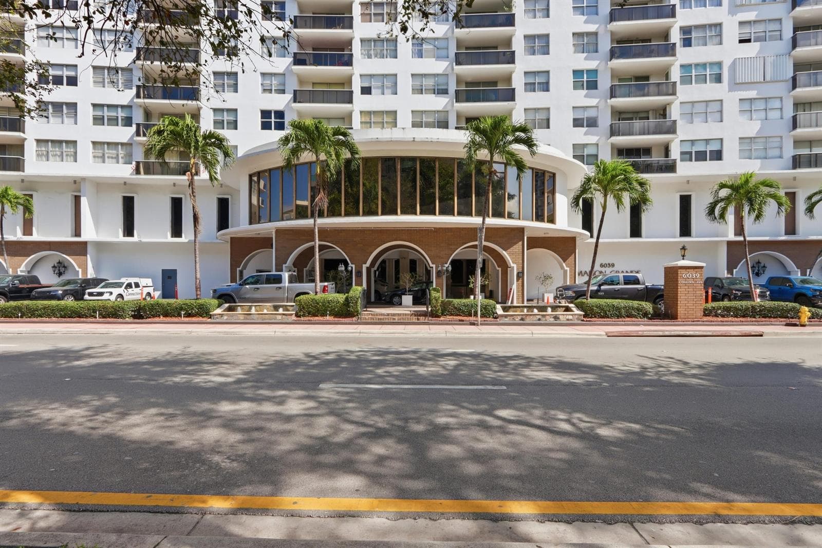 B26011969 — Miami Beach — 32