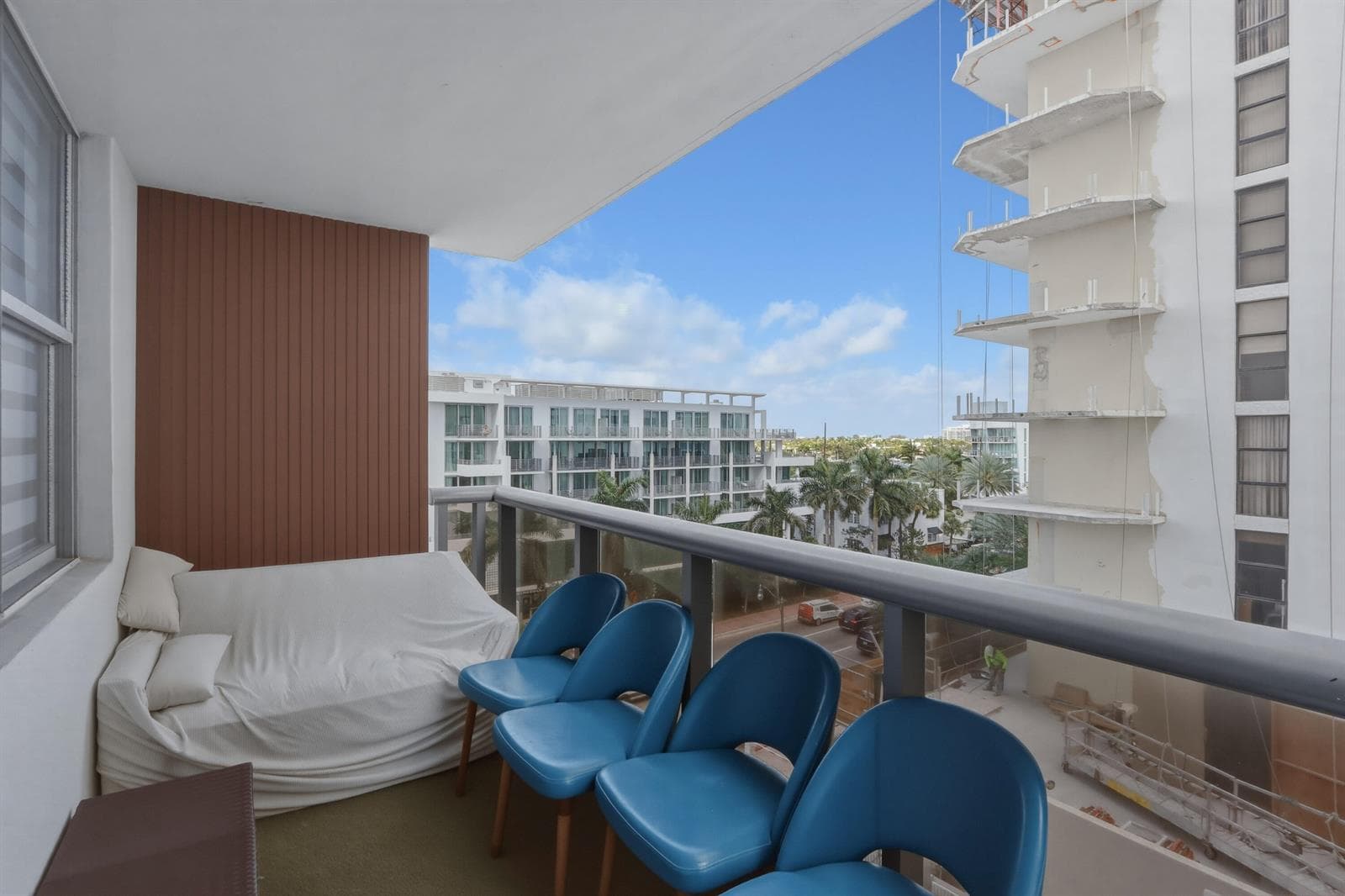 B26011969 — Miami Beach — 28