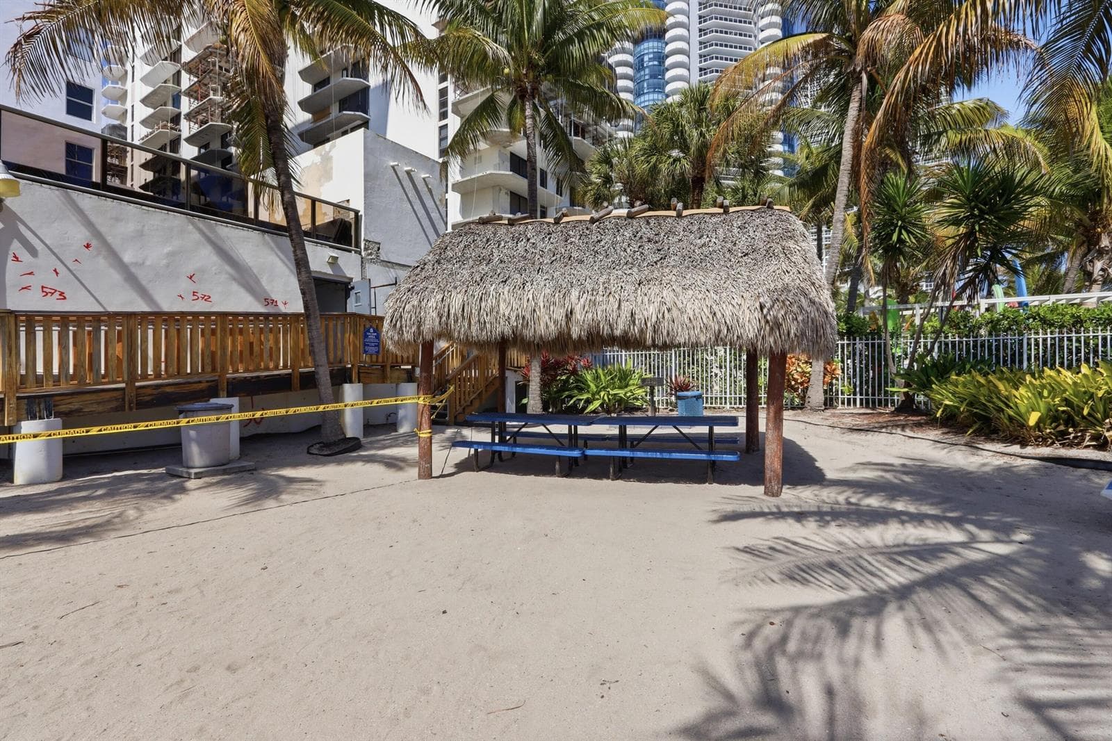 B26011969 — Miami Beach — 41