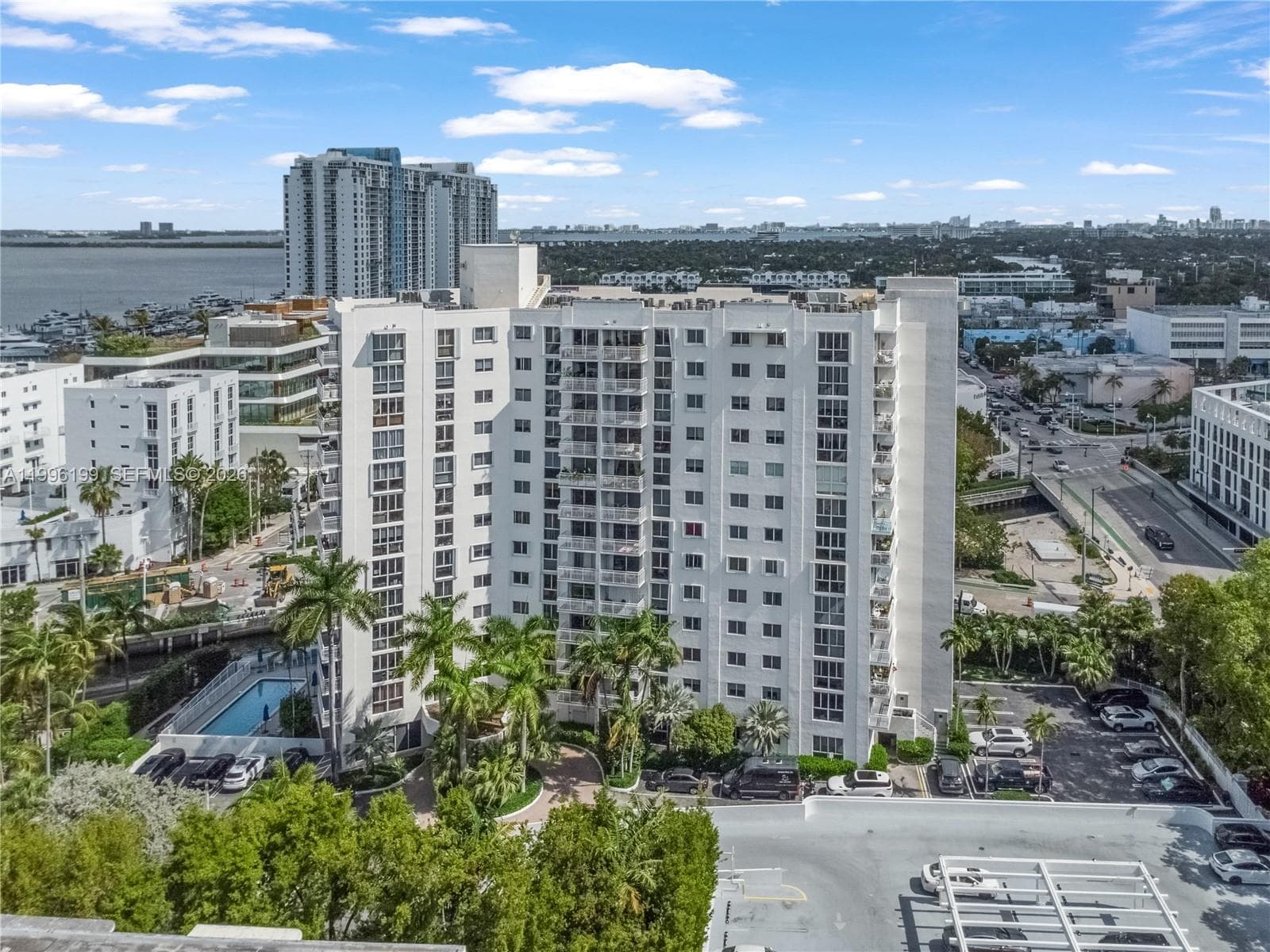 A11996199 — Miami Beach