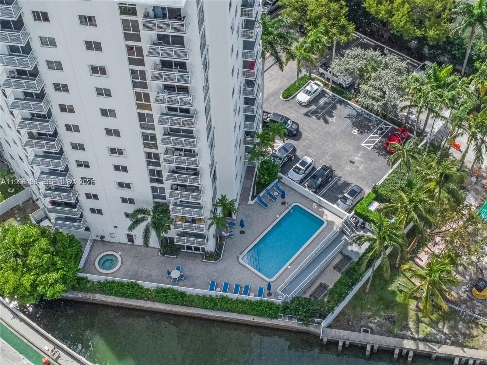 A11996199 — Miami Beach — 18