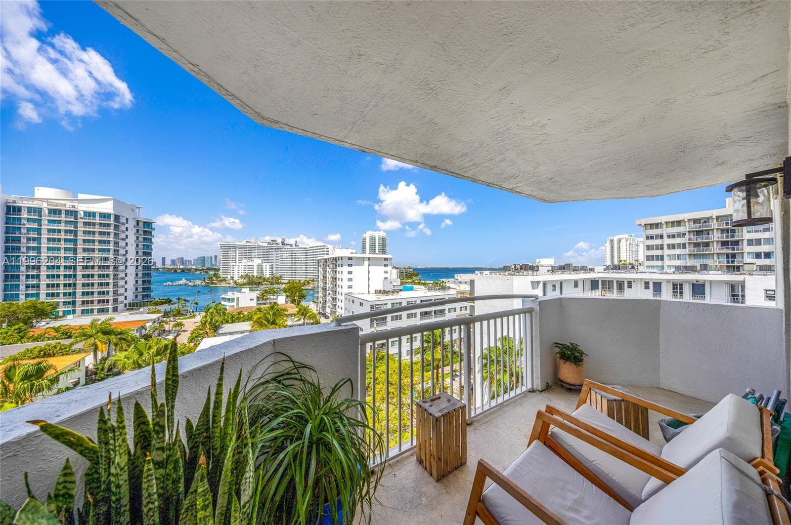 A11996204 — Miami Beach — 6