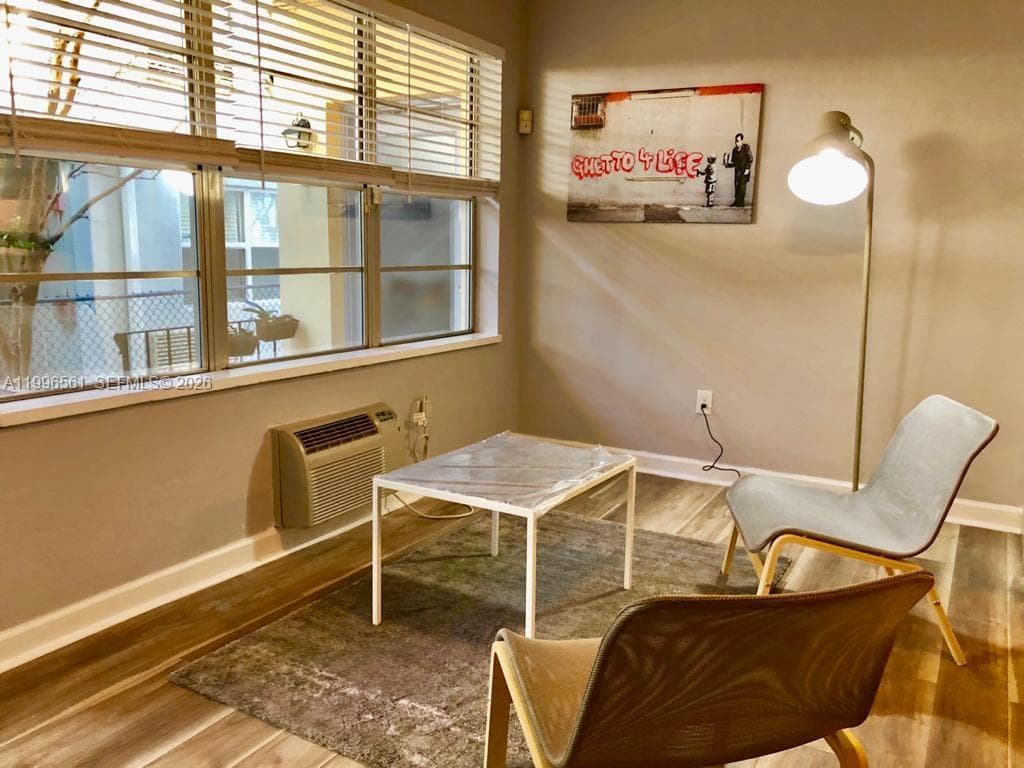 A11996561 — Miami Beach — 6