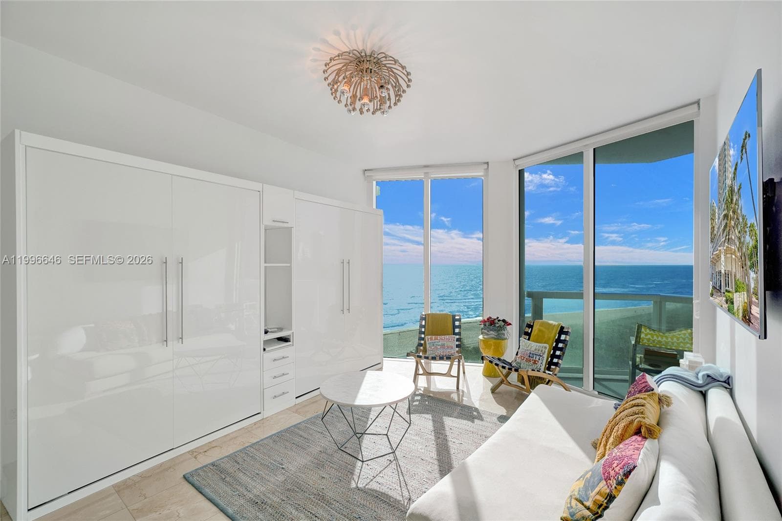 A11996646 — Miami Beach