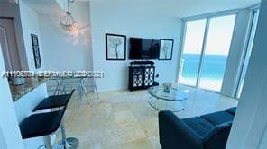 A11996701 — Miami Beach — 2