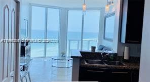 A11996701 — Miami Beach — 4