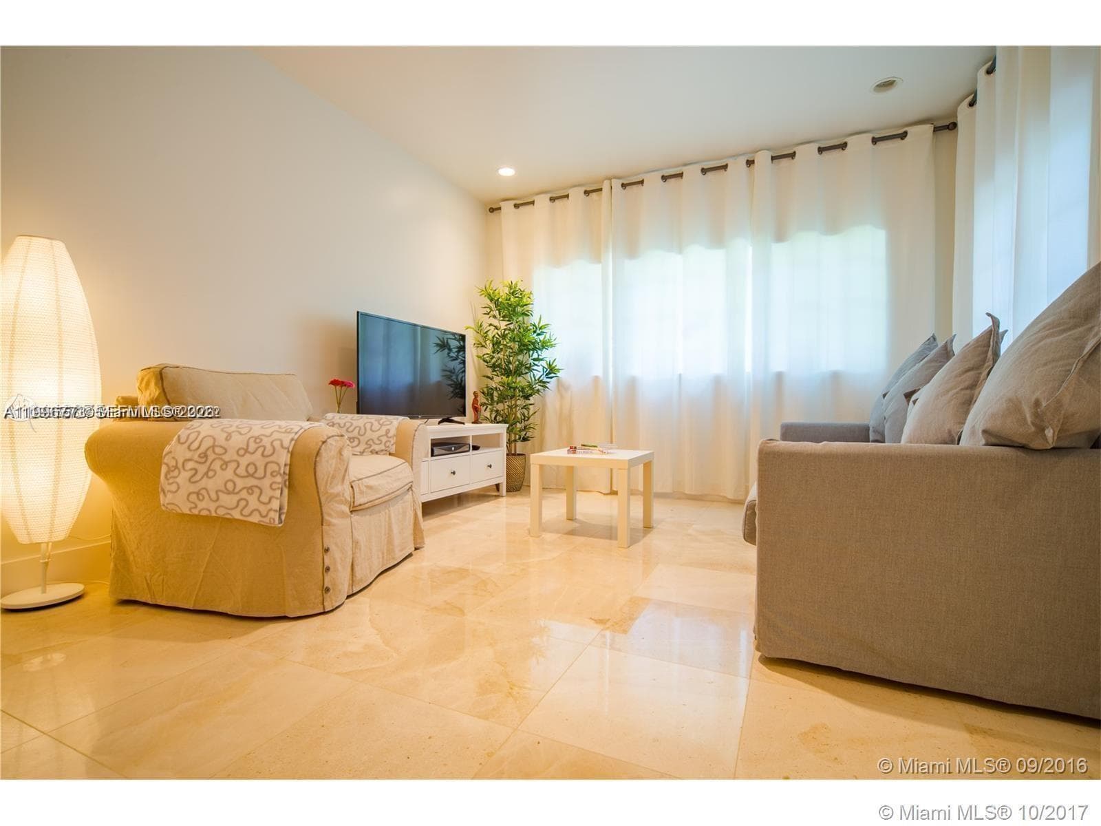 A11996773 — Miami Beach — 6