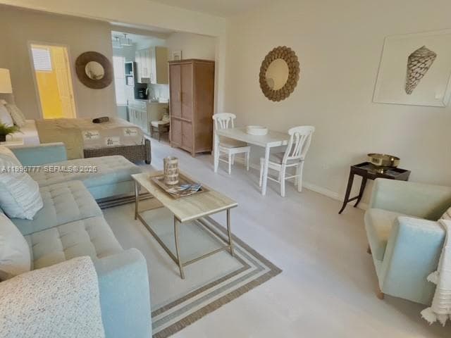 A11996777 — Miami Beach — 15