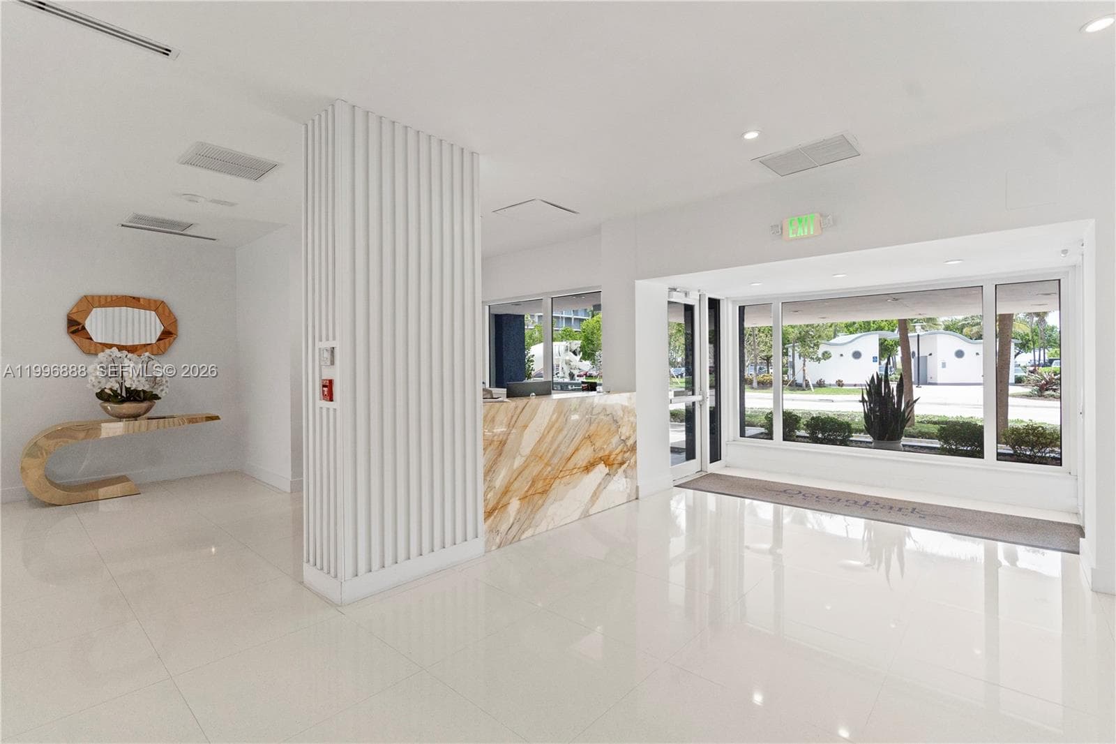 A11996888 — Miami Beach — 21
