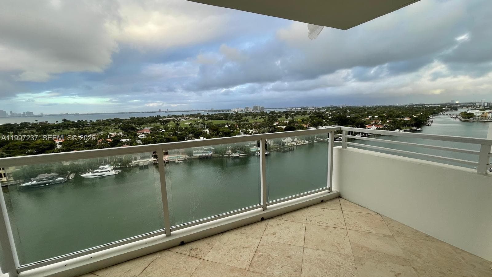 A11997237 — Miami Beach — 12