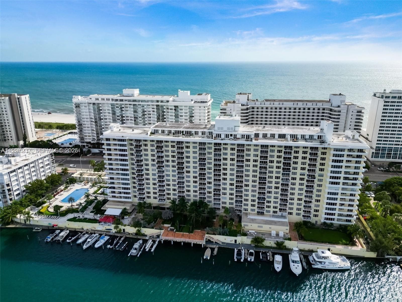 A11997237 — Miami Beach — 34