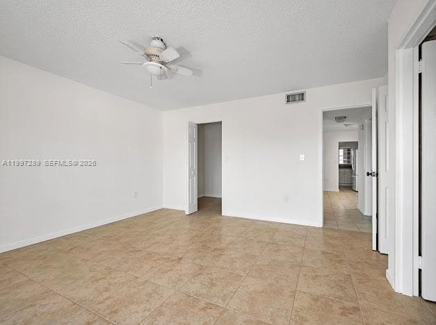 A11997289 — Miami Beach — 6