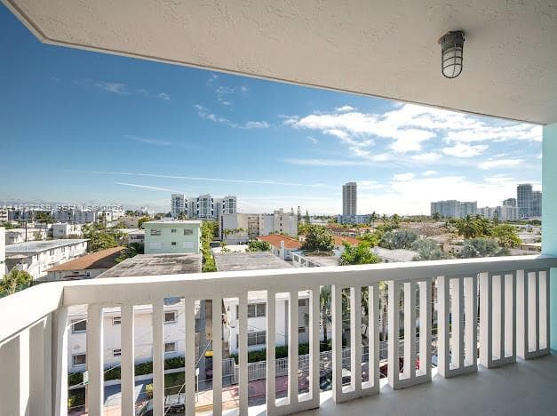 A11997289 — Miami Beach
