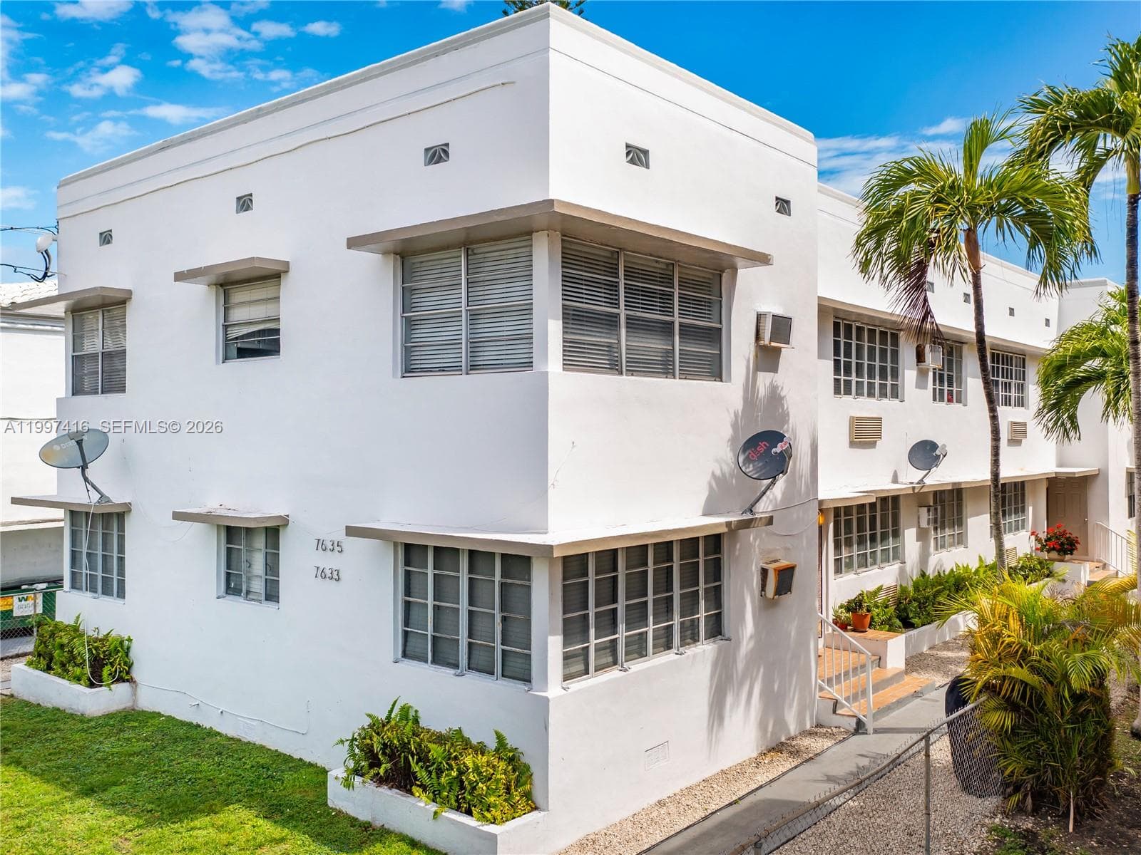 A11997416 — Miami Beach