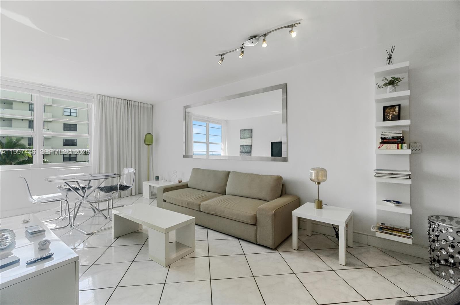 A11997446 — Miami Beach — 3