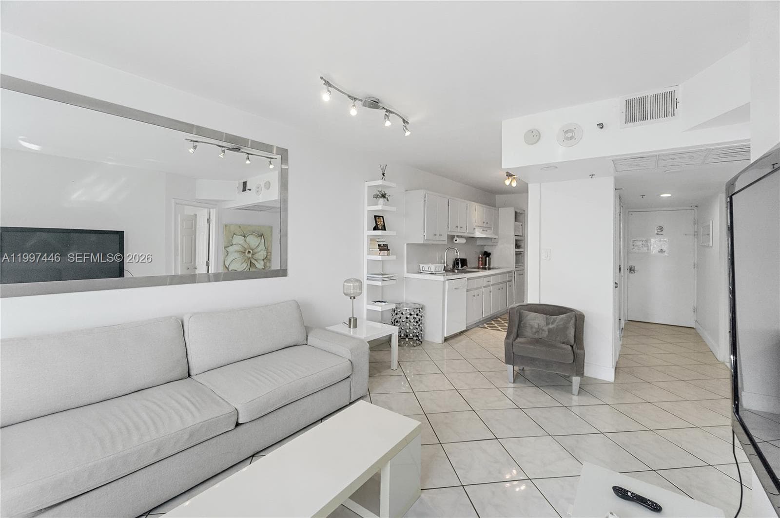 A11997446 — Miami Beach — 5