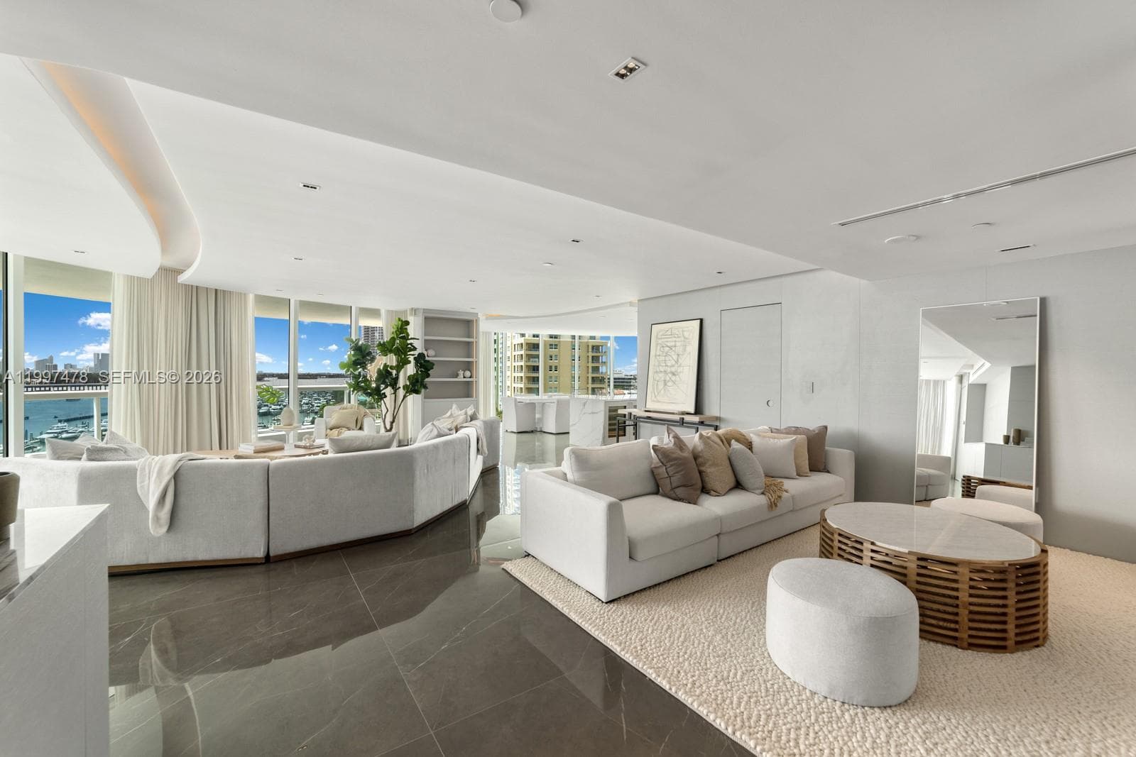 A11997478 — Miami Beach — 4