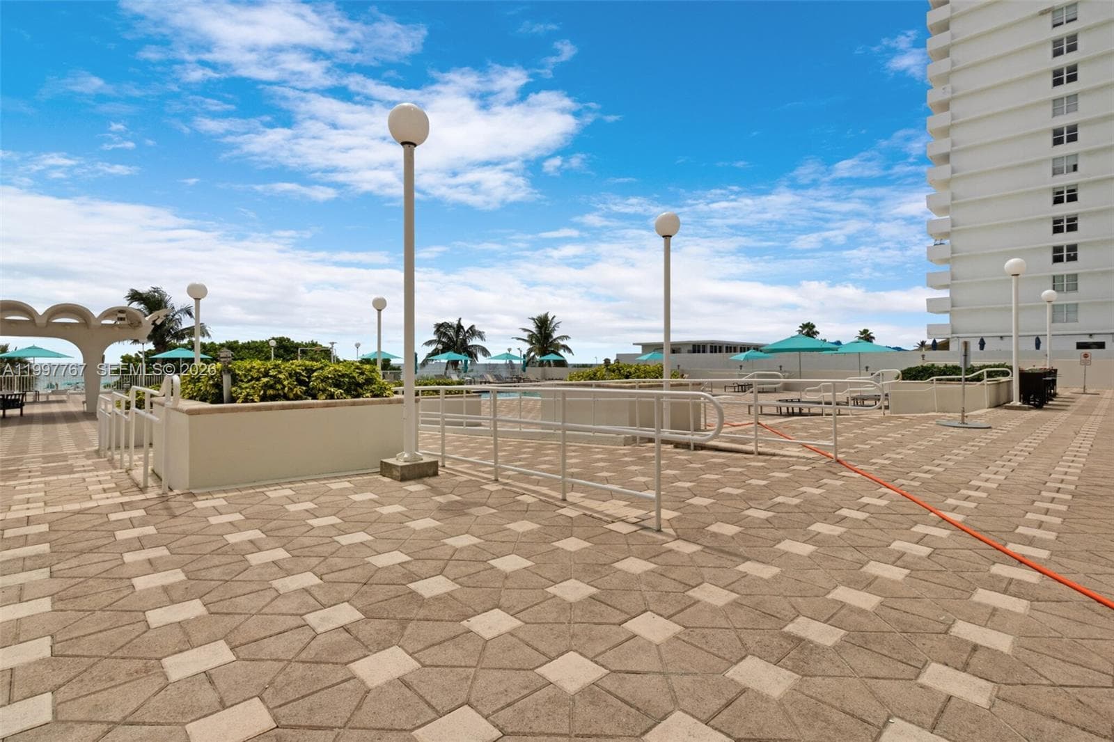 A11997767 — Miami Beach — 59