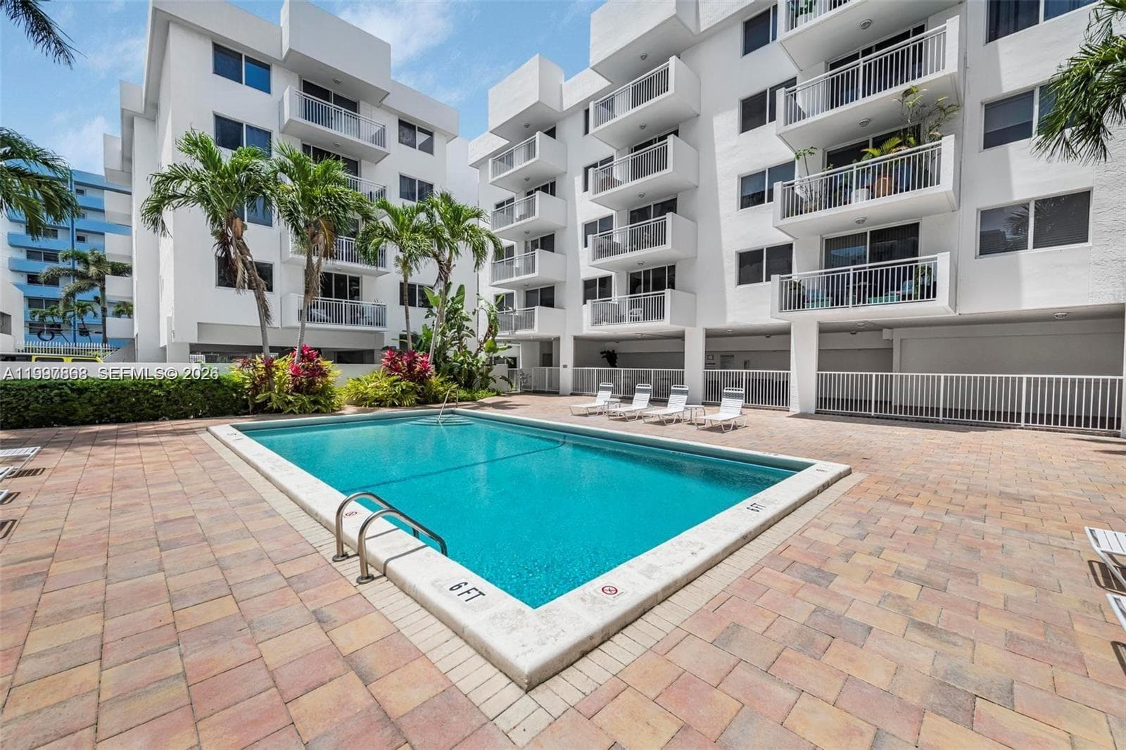 A11997868 — Miami Beach — 23