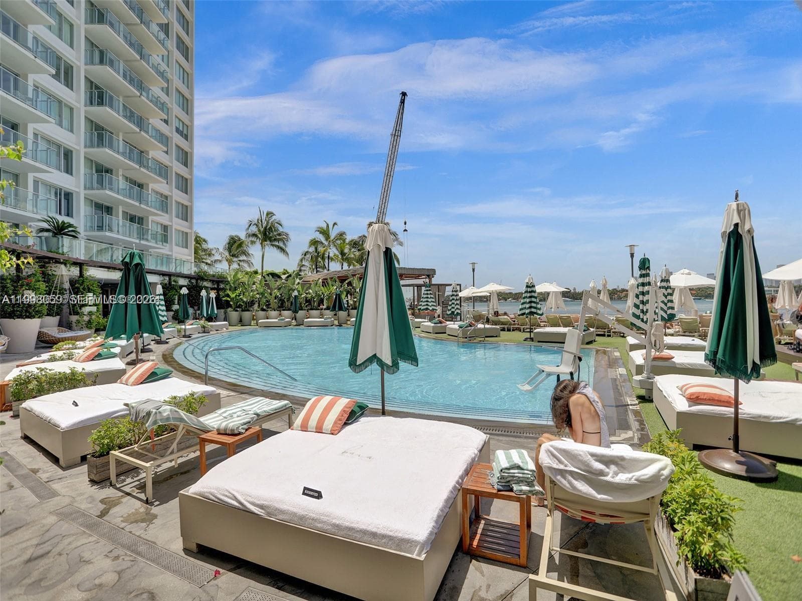 A11998059 — Miami Beach — 23