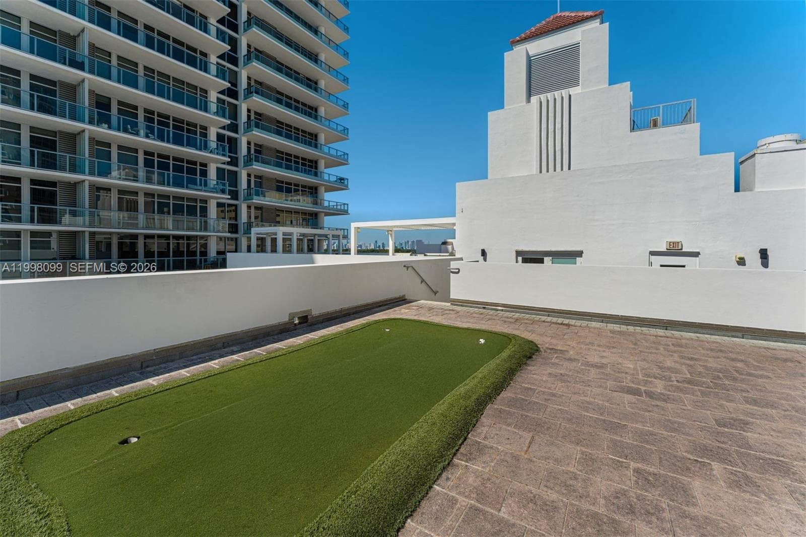 A11998099 — Miami Beach — 27