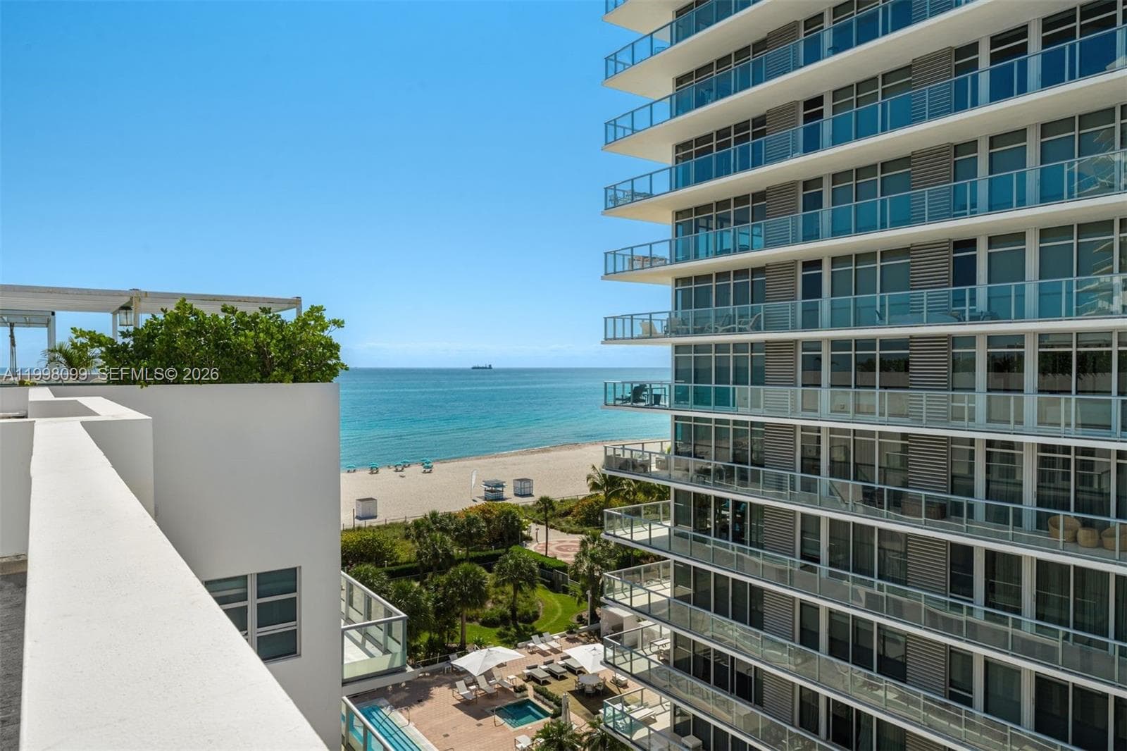 A11998099 — Miami Beach — 24