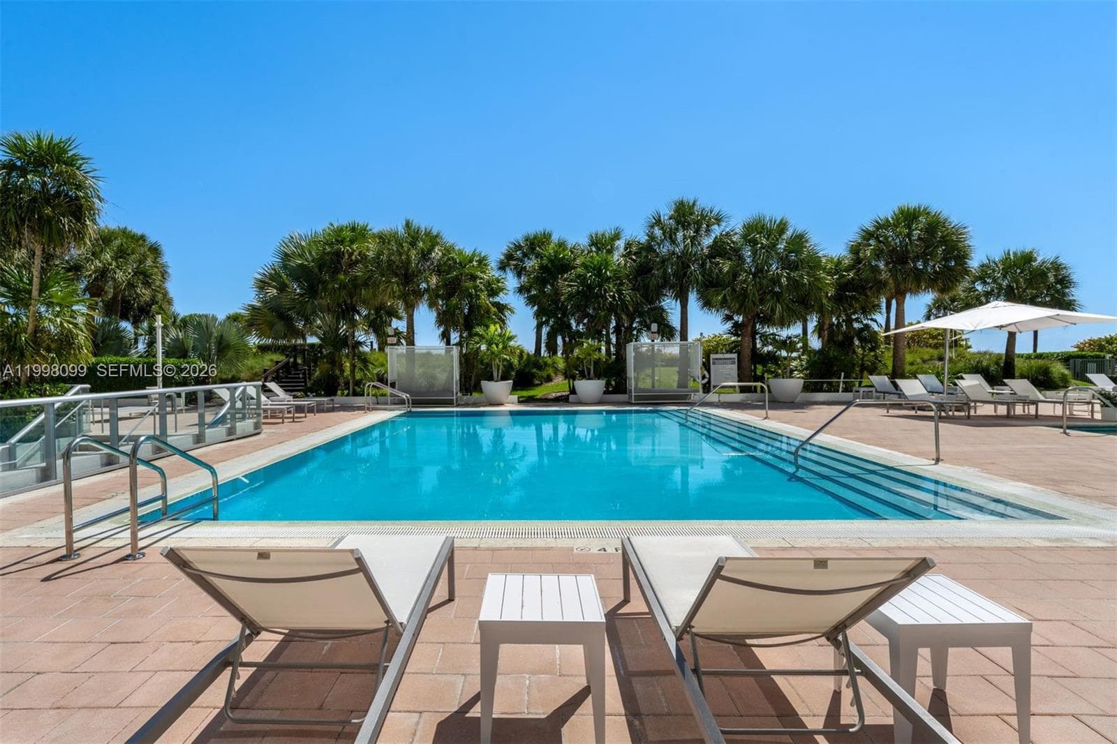 A11998099 — Miami Beach — 50