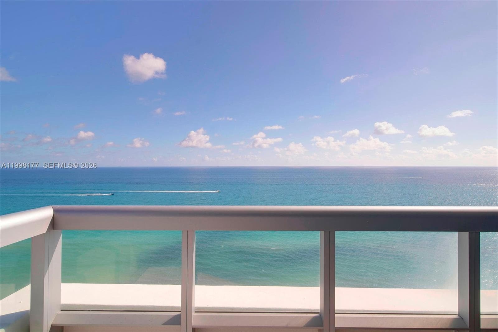 A11998177 — Miami Beach — 17