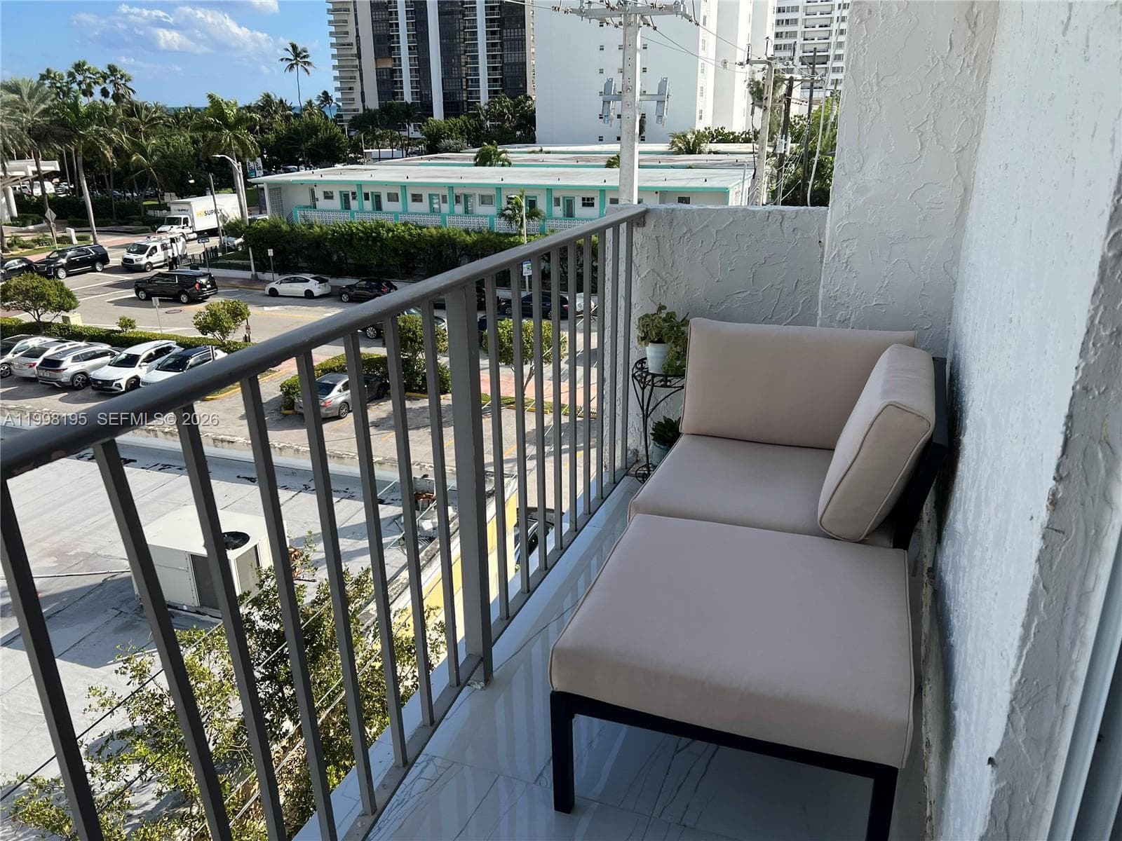 A11998195 — Miami Beach — 21