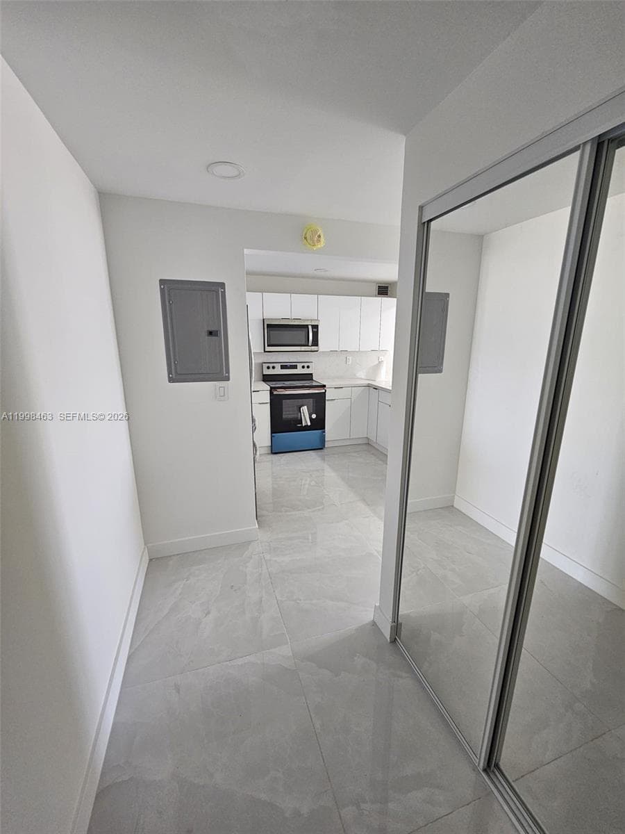 A11998463 — Miami Beach — 6
