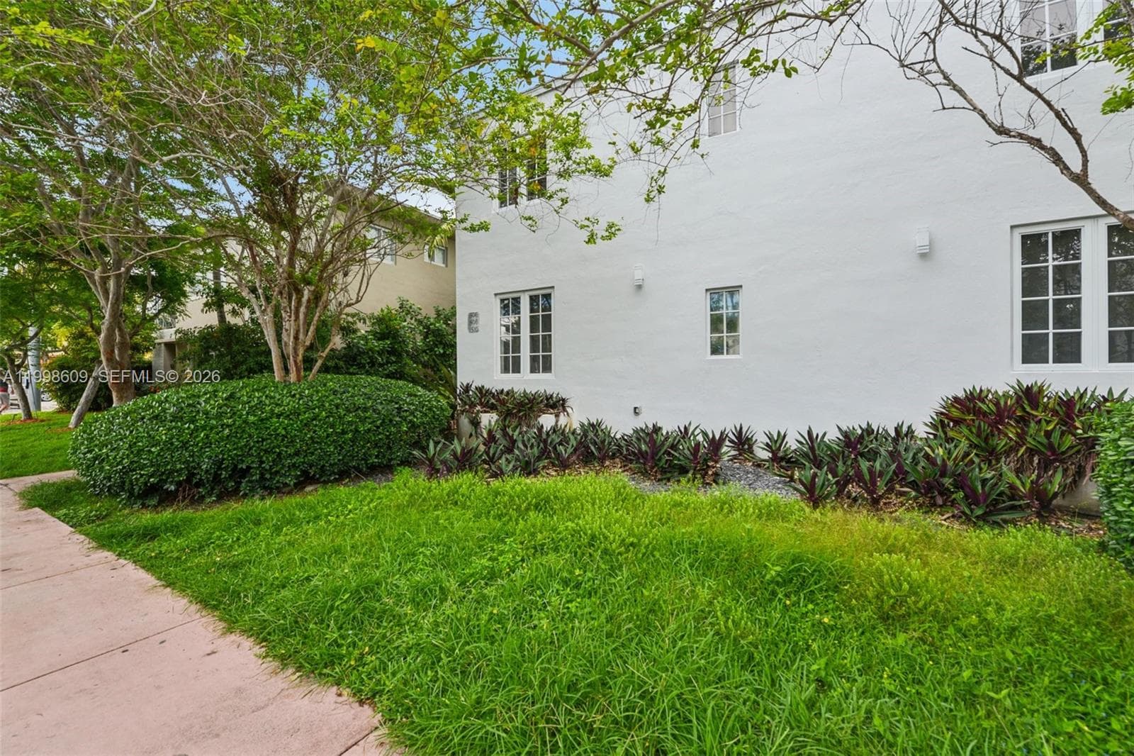 A11998609 — Miami Beach — 22