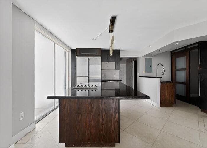 B26013840 — Miami Beach — 6