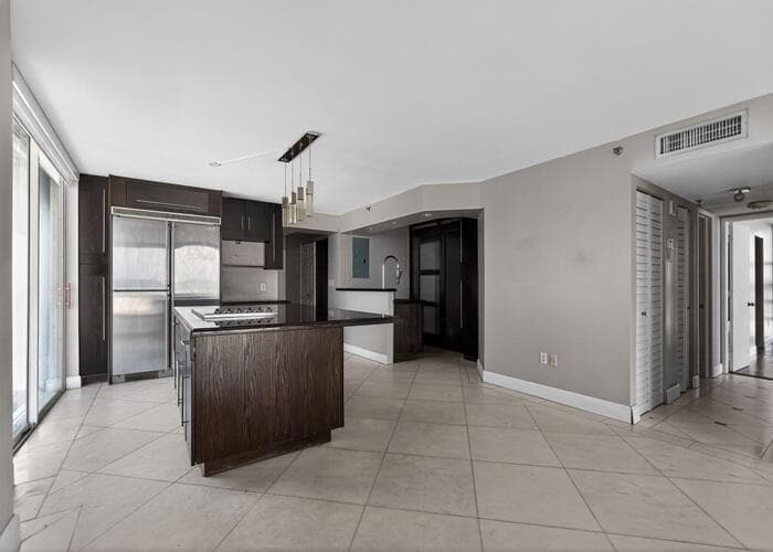 B26013840 — Miami Beach — 7