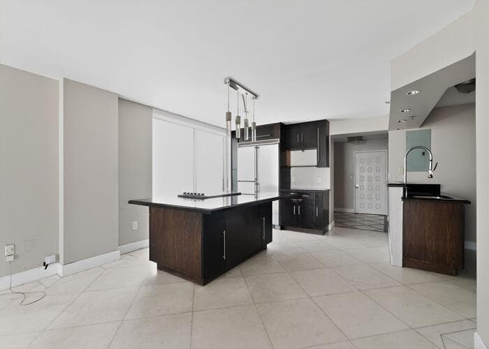 B26013840 — Miami Beach — 8
