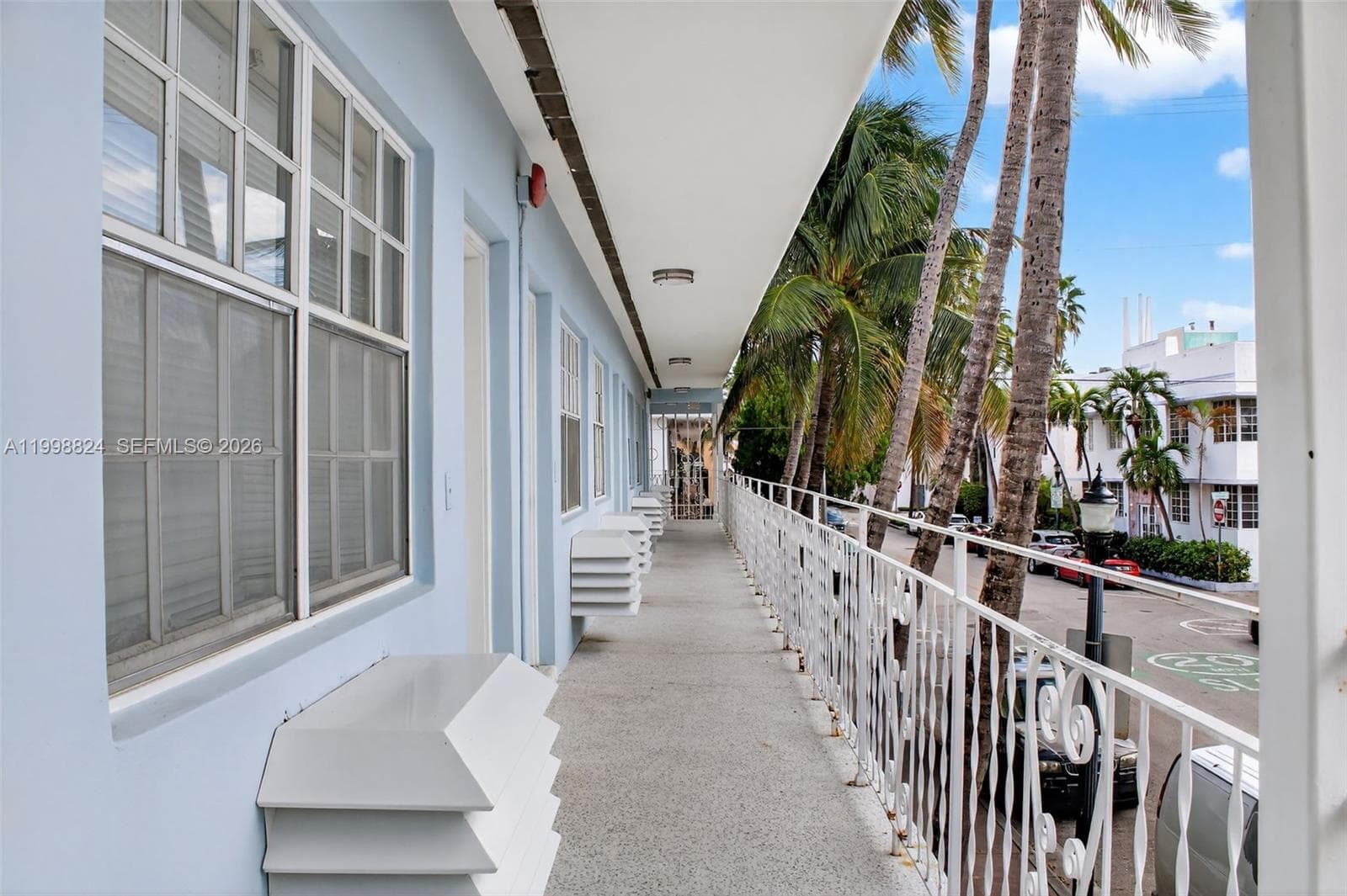 A11998824 — Miami Beach — 26