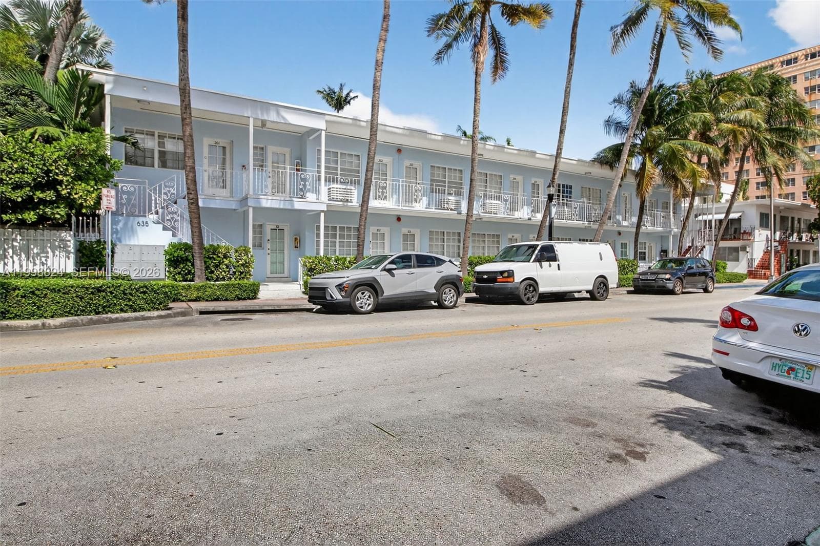 A11998824 — Miami Beach — 30