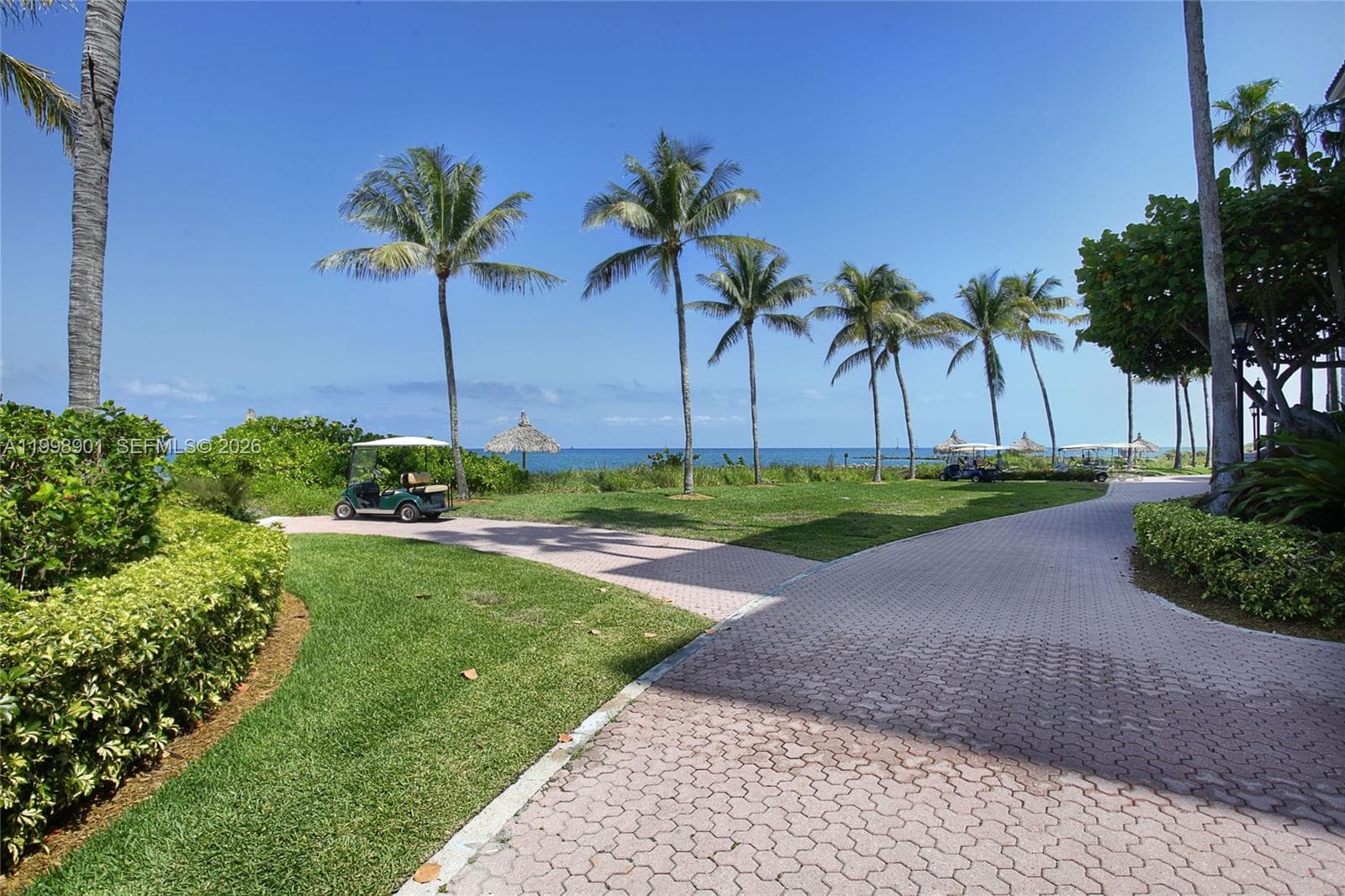 A11998901 — Miami Beach — 67