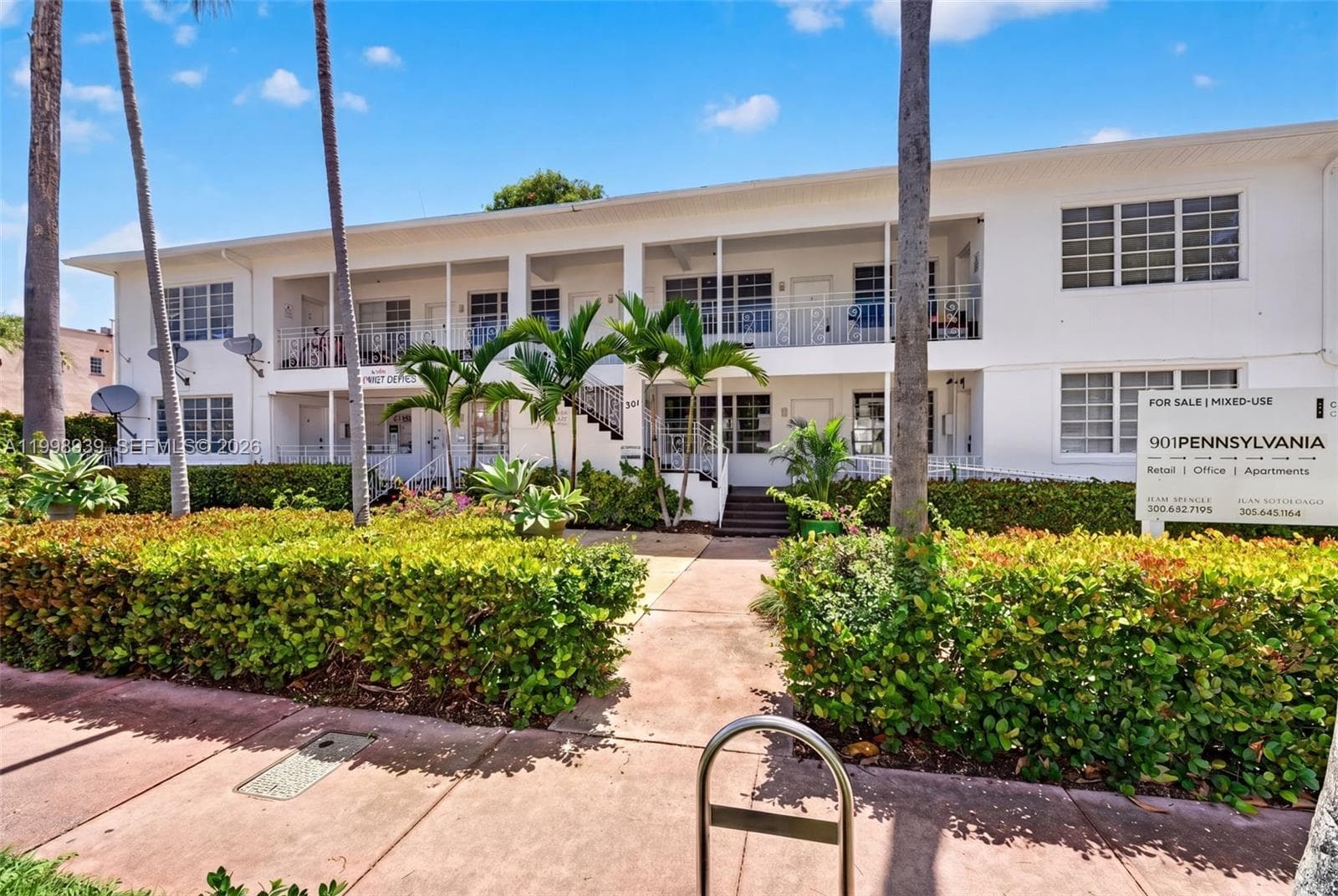 A11998939 — Miami Beach — 10