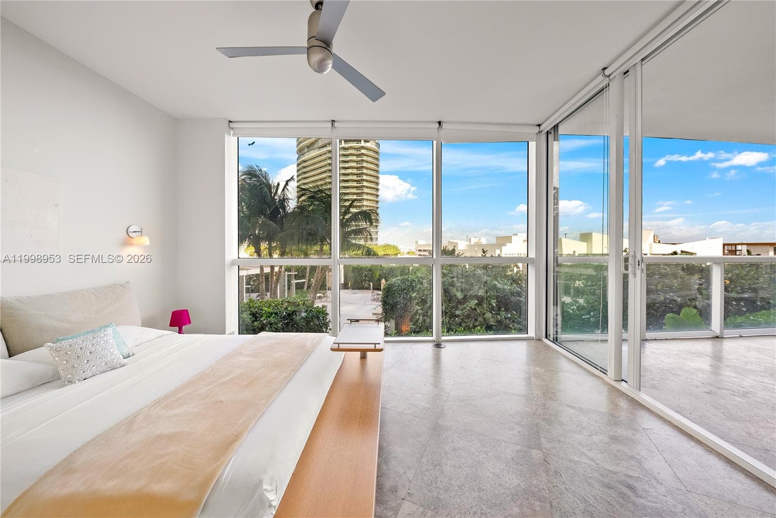 A11998953 — Miami Beach — 29